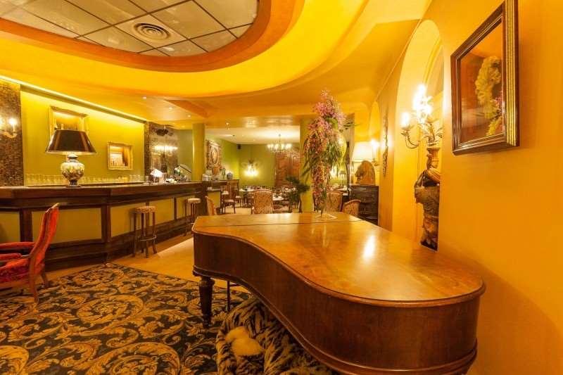 Cecilia Arc De Triomphe Hotell Paris Restaurang bild